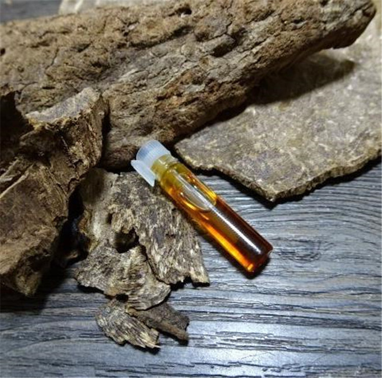 Therapeutic grade oud oil agarwood essential oil affordable price