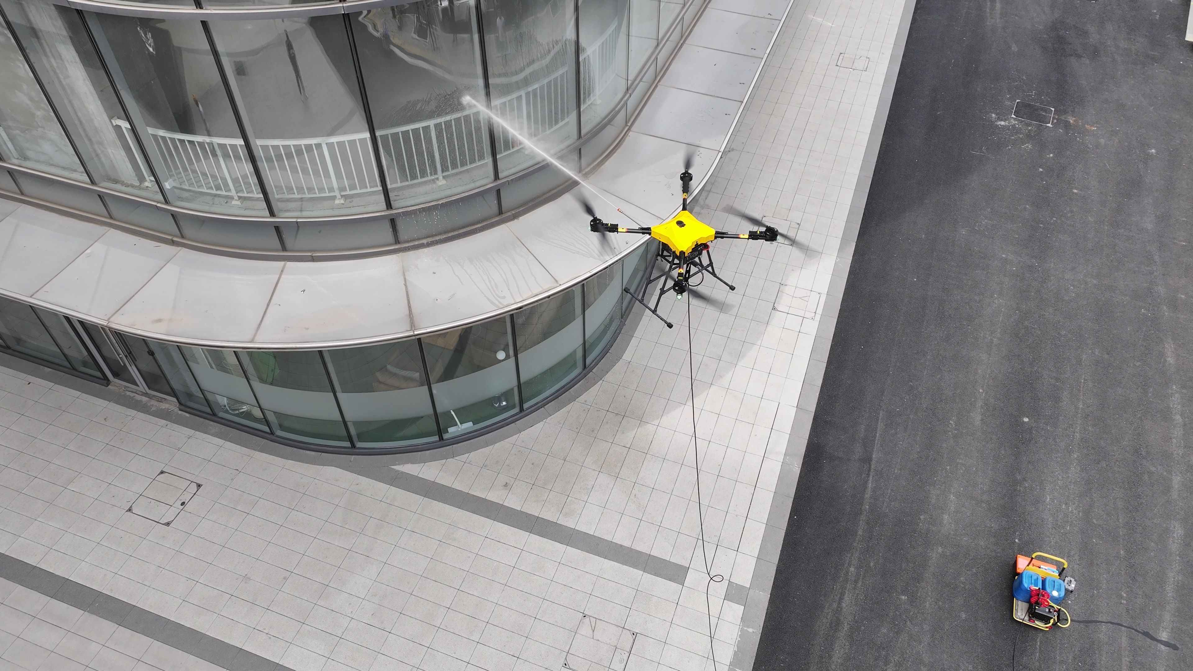 High-Quality Window Cleaning Drone With High-Pressure Device For High-Altitude Wall Cleaning And Wall Painting For Safer