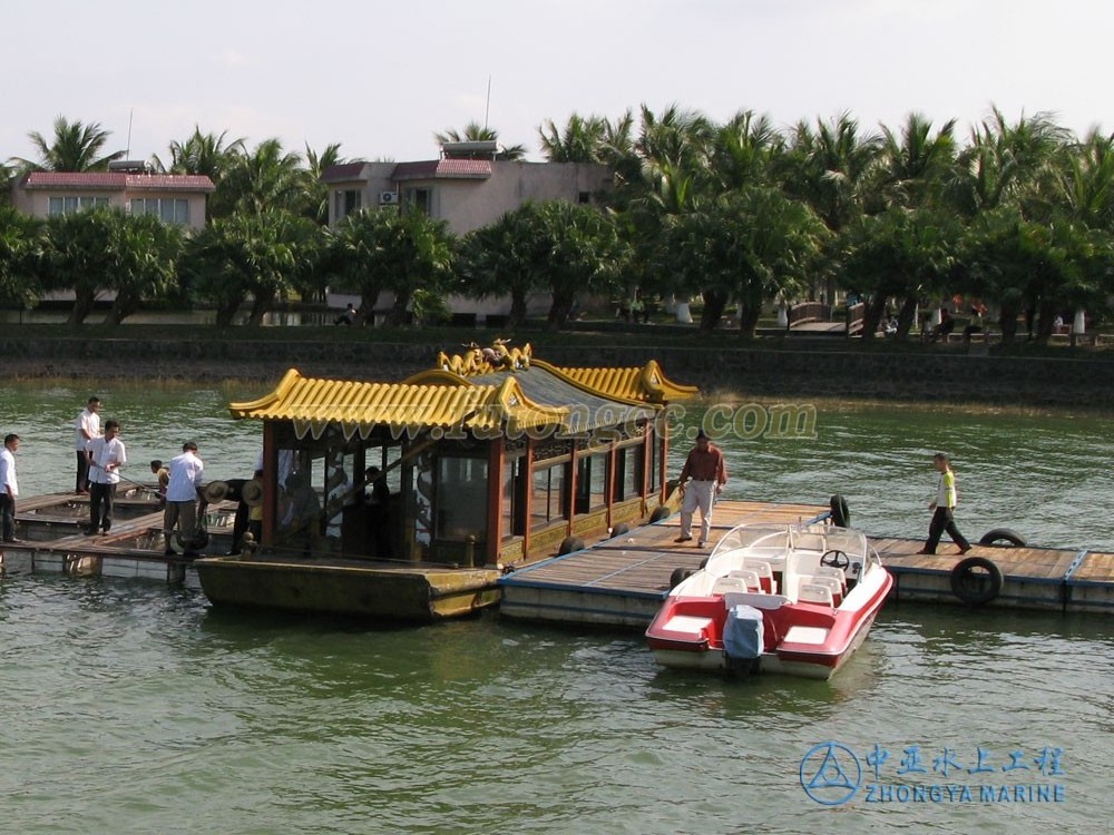 Boat floating platform pontoon dock