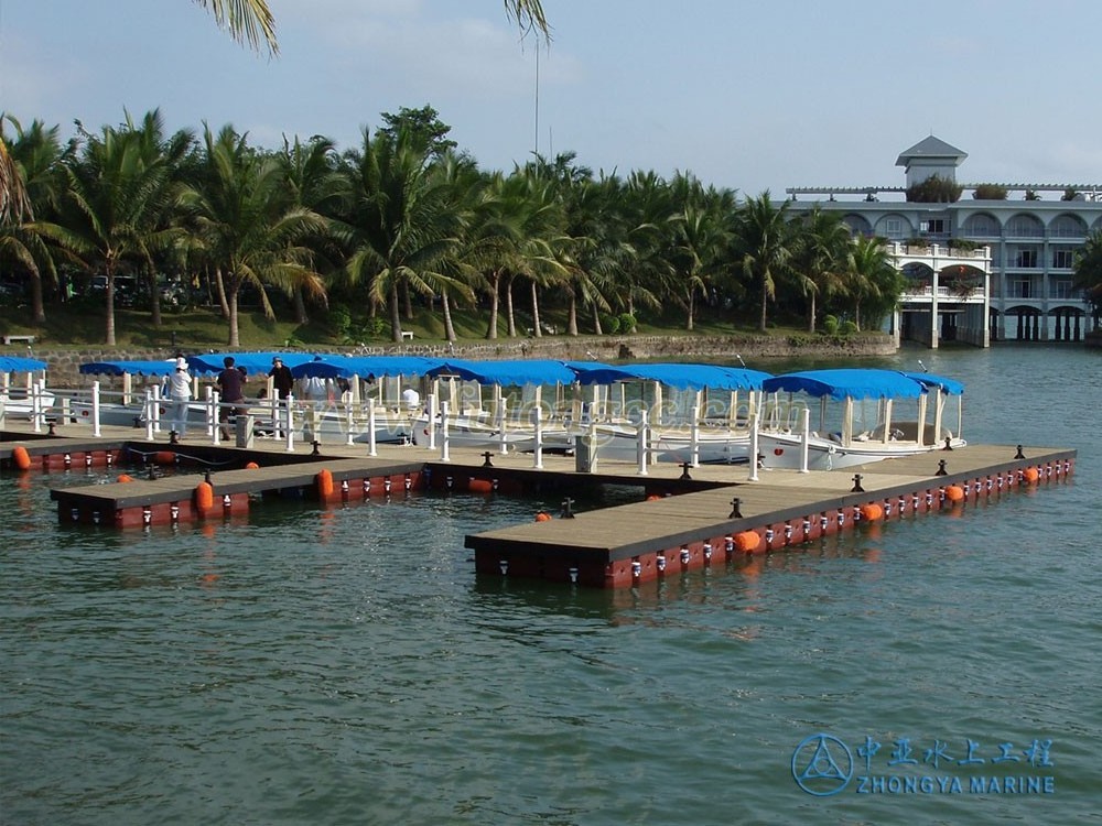 Boat floating platform pontoon dock