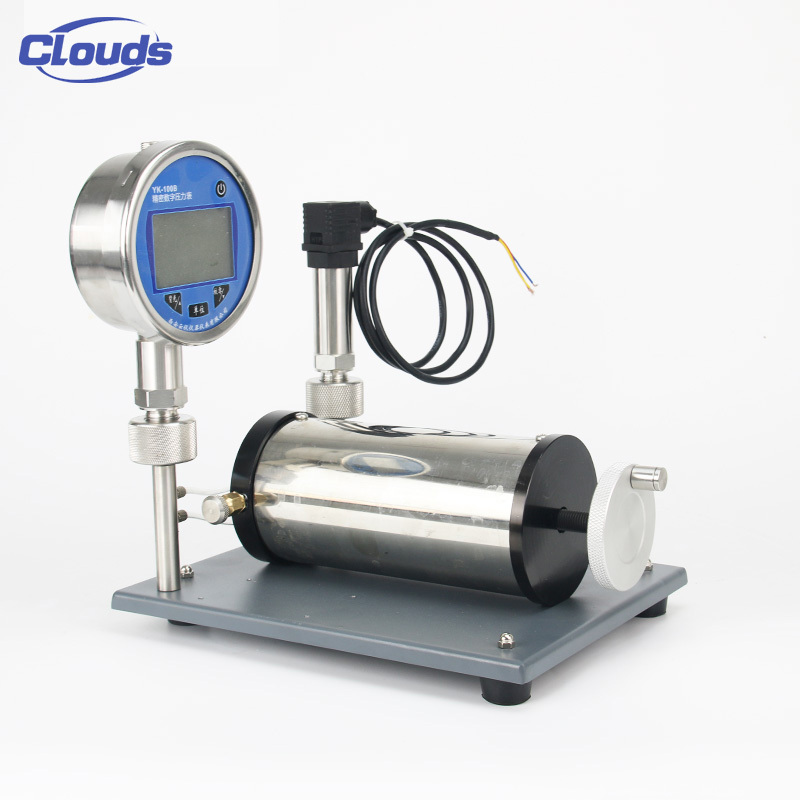 Clouds Calibration Standard Gauge Digital hand pump pressure Micro Pneumatic Pressure Calibrator