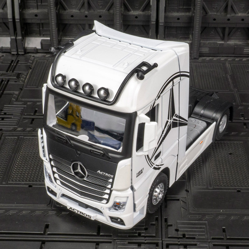 1:36 diecast truck model 4 * 2 Truck Actros heavy tractor container car model car