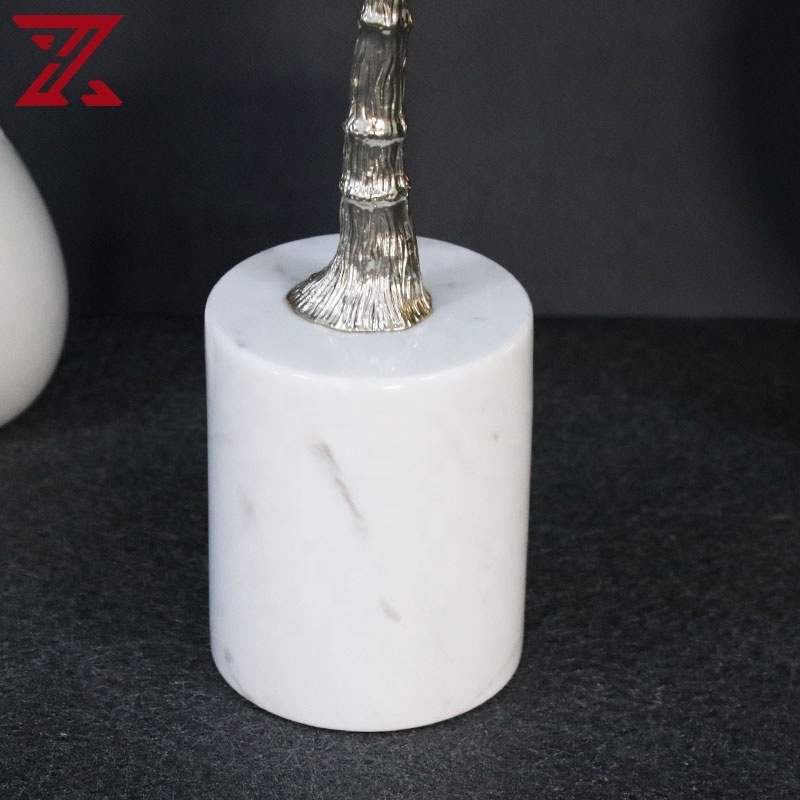 Factory hot sale silver metal palm leaf decoration candle holder unique stylish single candlestick holder