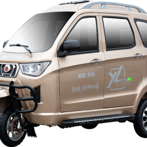 China200cc Luxury Vacuum Truck Luoyang Closed Cabin 3 Wheel CarTuc Tuc Scooter Passenger Tricycle Petrol Type