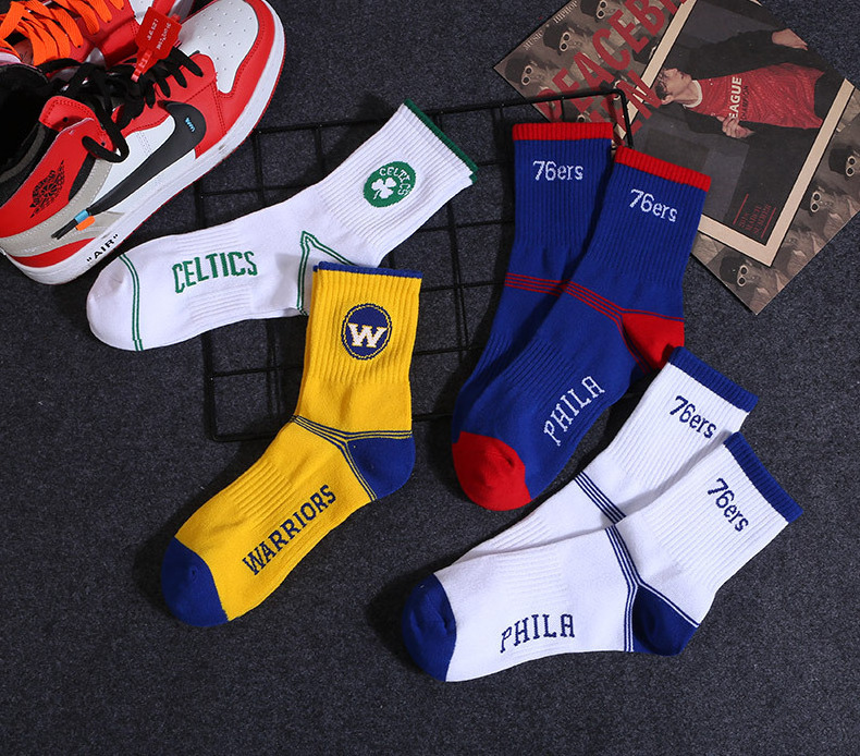 Factory basketball sports socks wholesale fall winter new mid-high tube pure cotton sweat-absorbent comfortable team logo socks