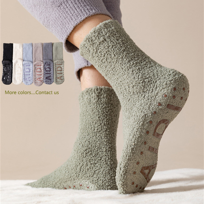 Hotsale  High quality Thick Coral velvet fuzzy Warm Soft Men Cozy Winter Bed Socks Floor Home Fluffy Indoor With Grip Bed Socks