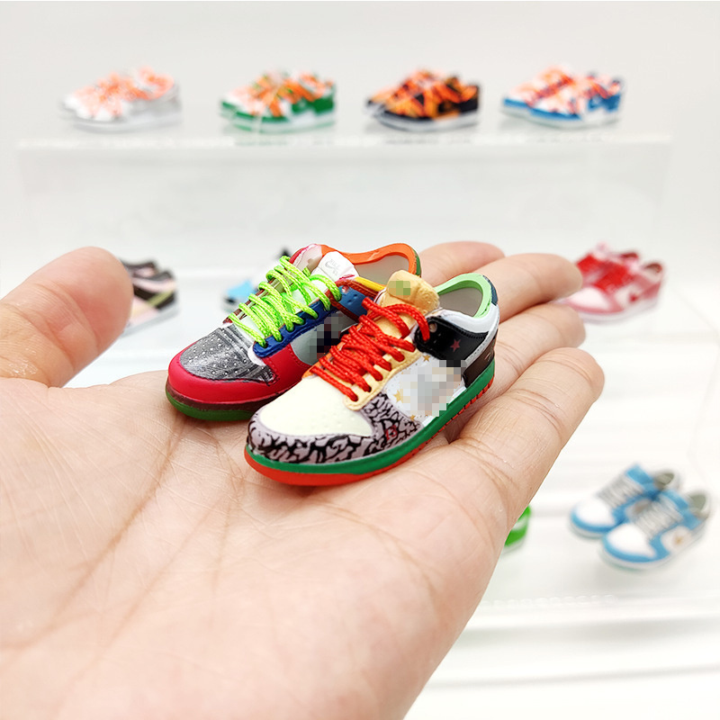 3D Mini Sneakers Keychain SB OW Co-branded Bag wholesale Pendant Models Shoe Carabiner PVC Sneaker Dunk Keychain