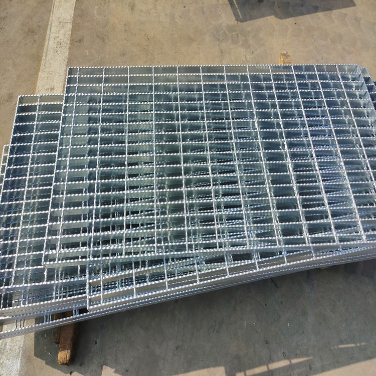 Customized park 30*4 mm hot dip galvanized steel grating special-shaped cut steel grating