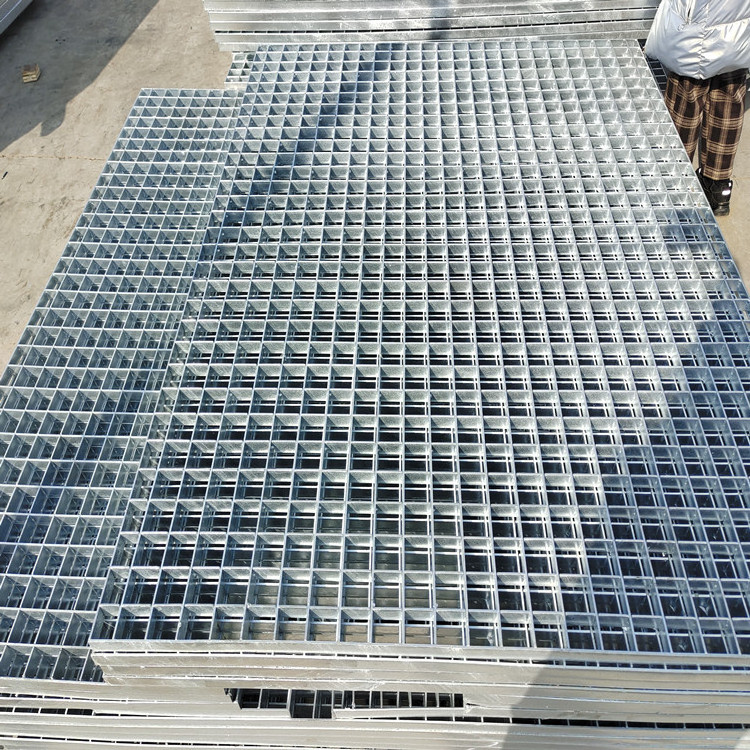 Customized park 30*4 mm hot dip galvanized steel grating special-shaped cut steel grating