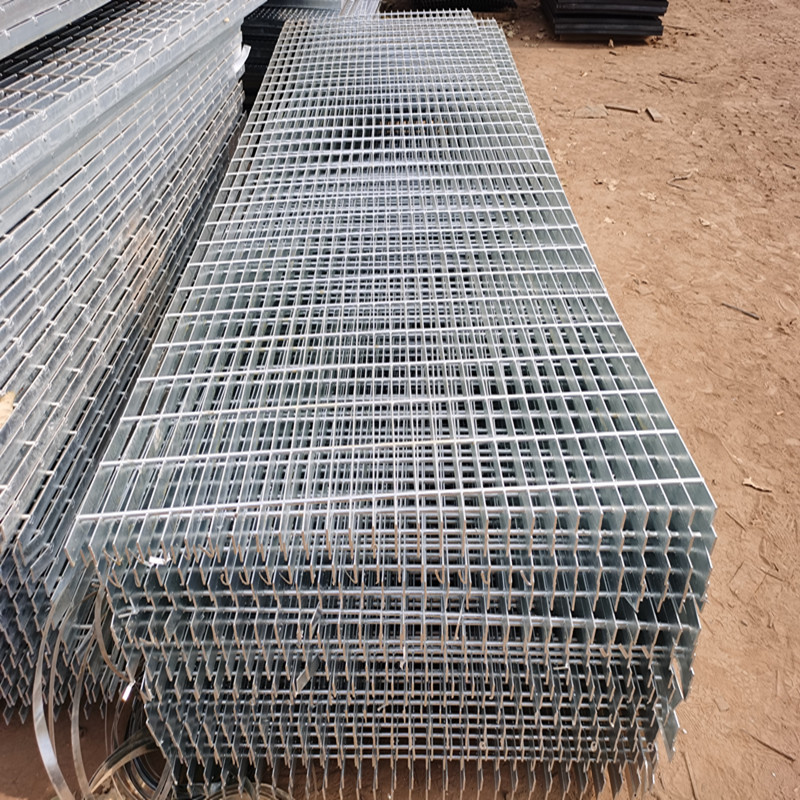 Metal Building Material  Galvanized Steel Grating Various Specification Catwalk Steel Grating