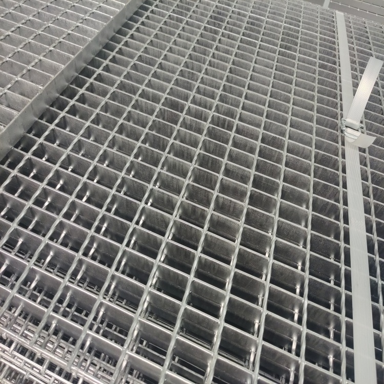 Hot dipped Galvanized Aluminum Stainless Steel Grating For walkway platform Foot Plate