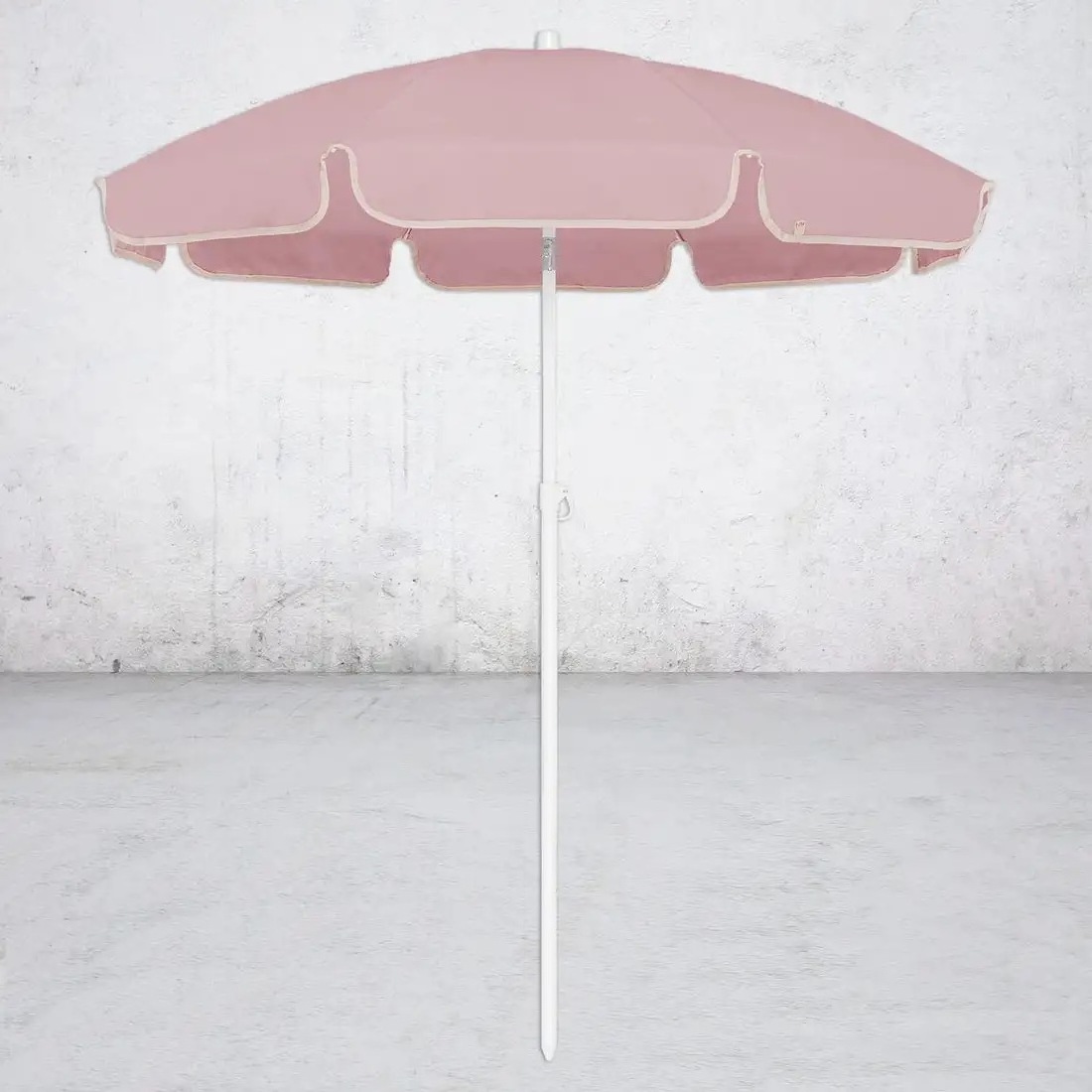 Hot selling vintage outdoor sunshade umbrellas, lightweight and easy to carry beach umbrellas in summer