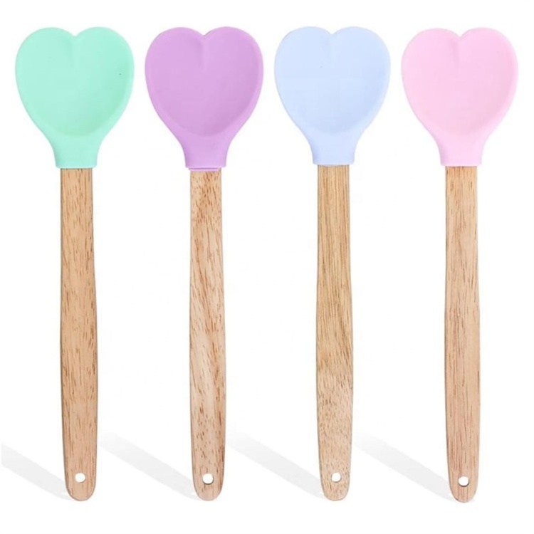 Factory Wholesale Heart Shaped Silicone Spatula With Wooden Handle Mixing Cooking Baking Wooden Valentine's Day Utensil