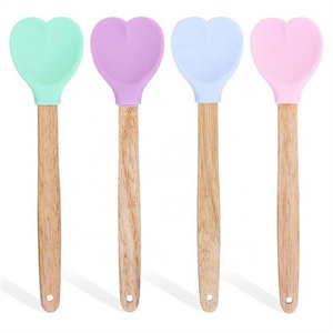 Factory Wholesale Heart Shaped Silicone Spatula With Wooden Handle Mixing Cooking Baking Wooden Valentine's Day Utensil