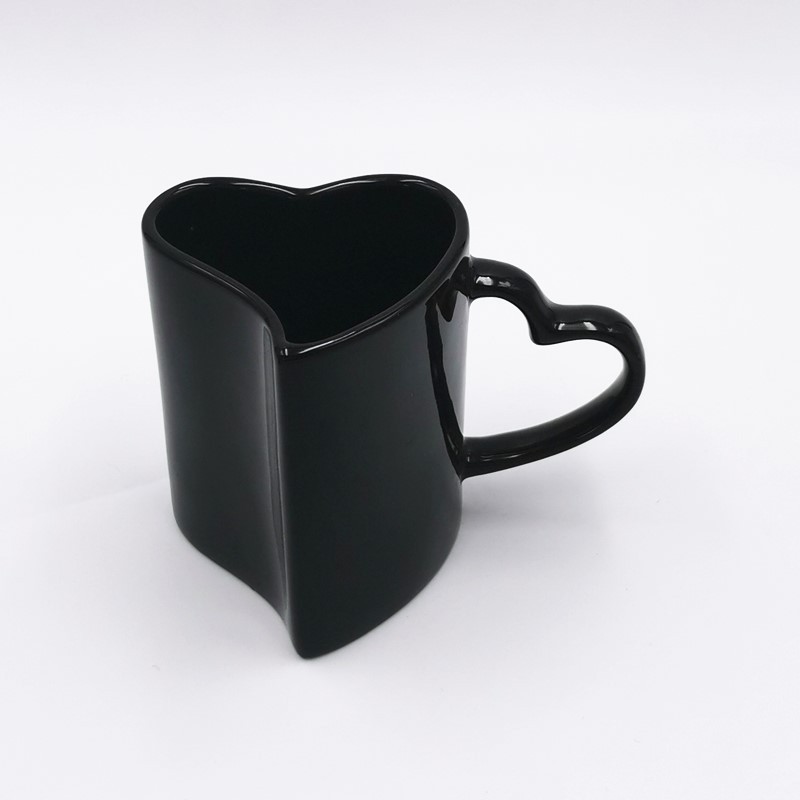 high quality  romantic heart-shape couple ceramic mugs for lovers on Valentine Day