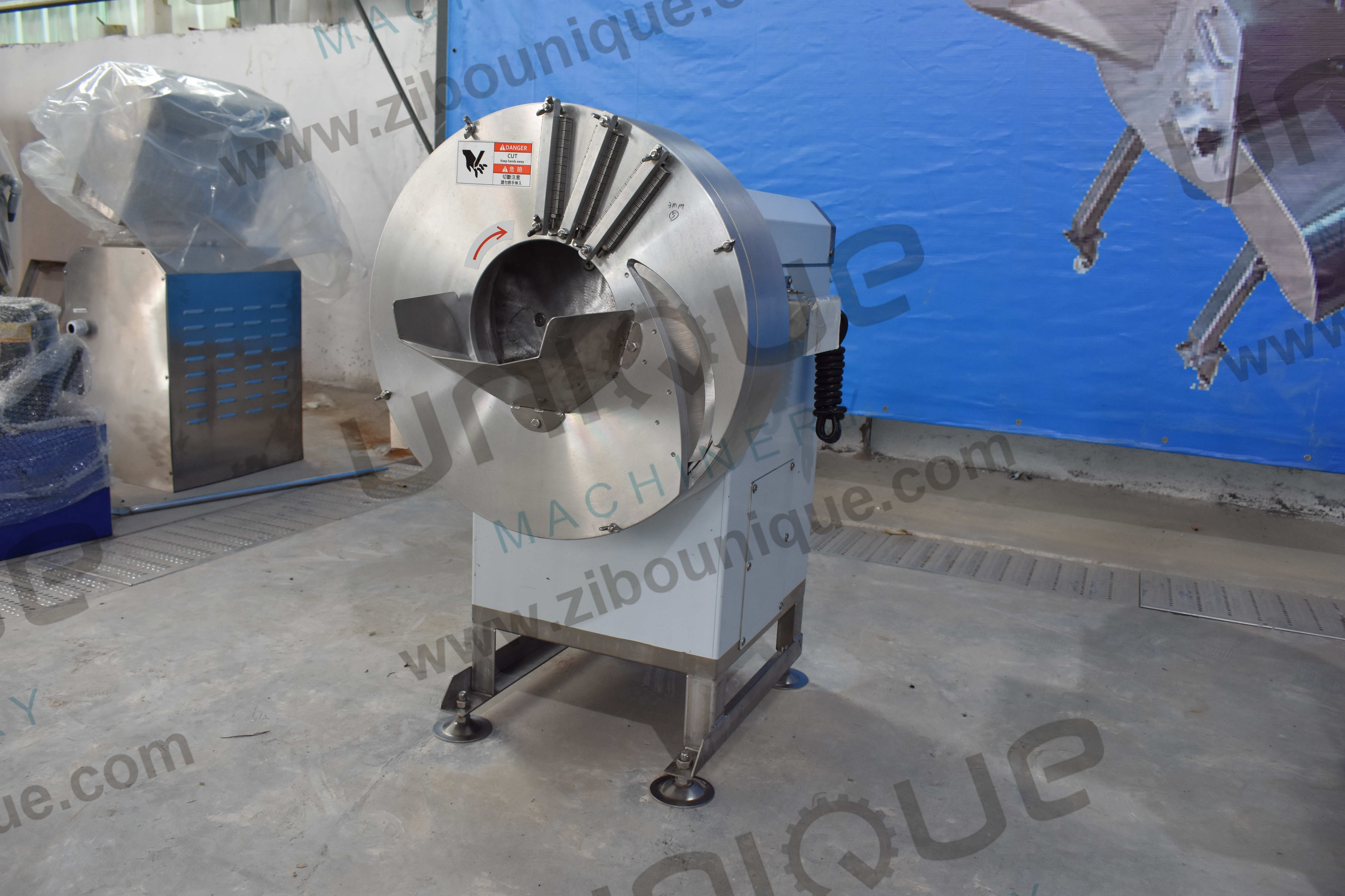 Industrial shredder cutter for root vegetables turmeric cutting machine