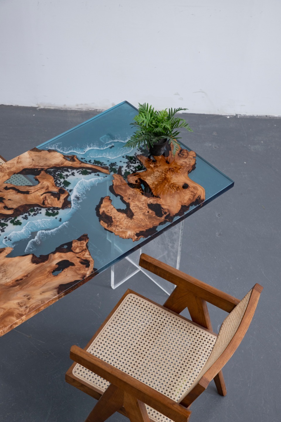 Clear Epoxy Resin And Hardener For River Table