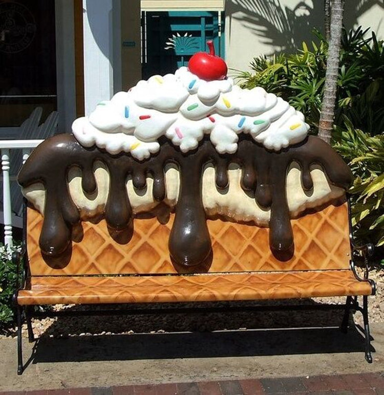 Outdoor Decoration Fiberglass Ice Cream Bench Chair