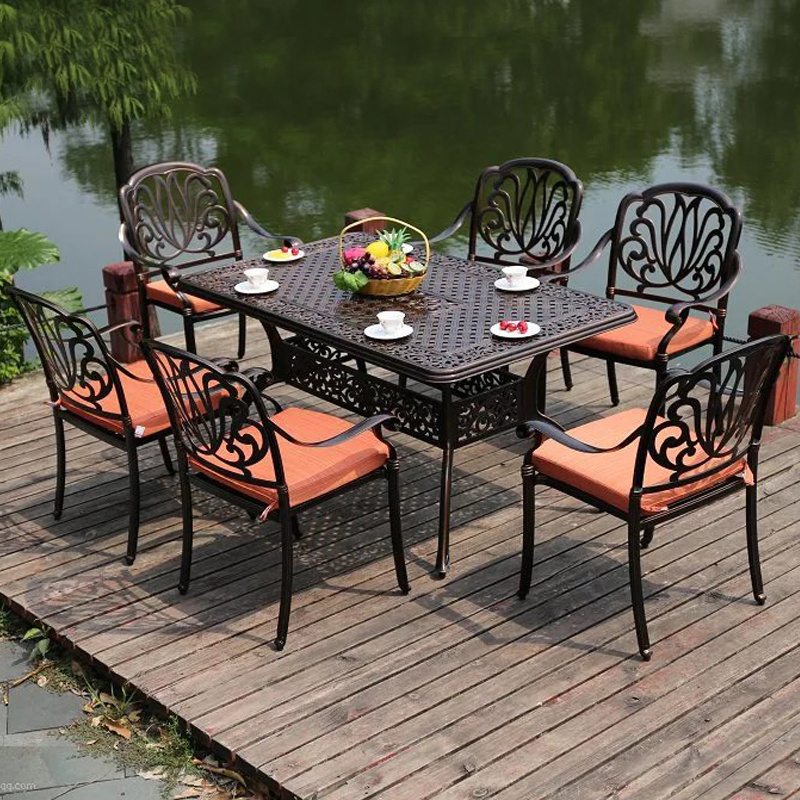 Durable Aluminum big Dining 4 Chairs And 1 Table Bistro Sets matt black cast iron decorative outdoor garden bistro furniture