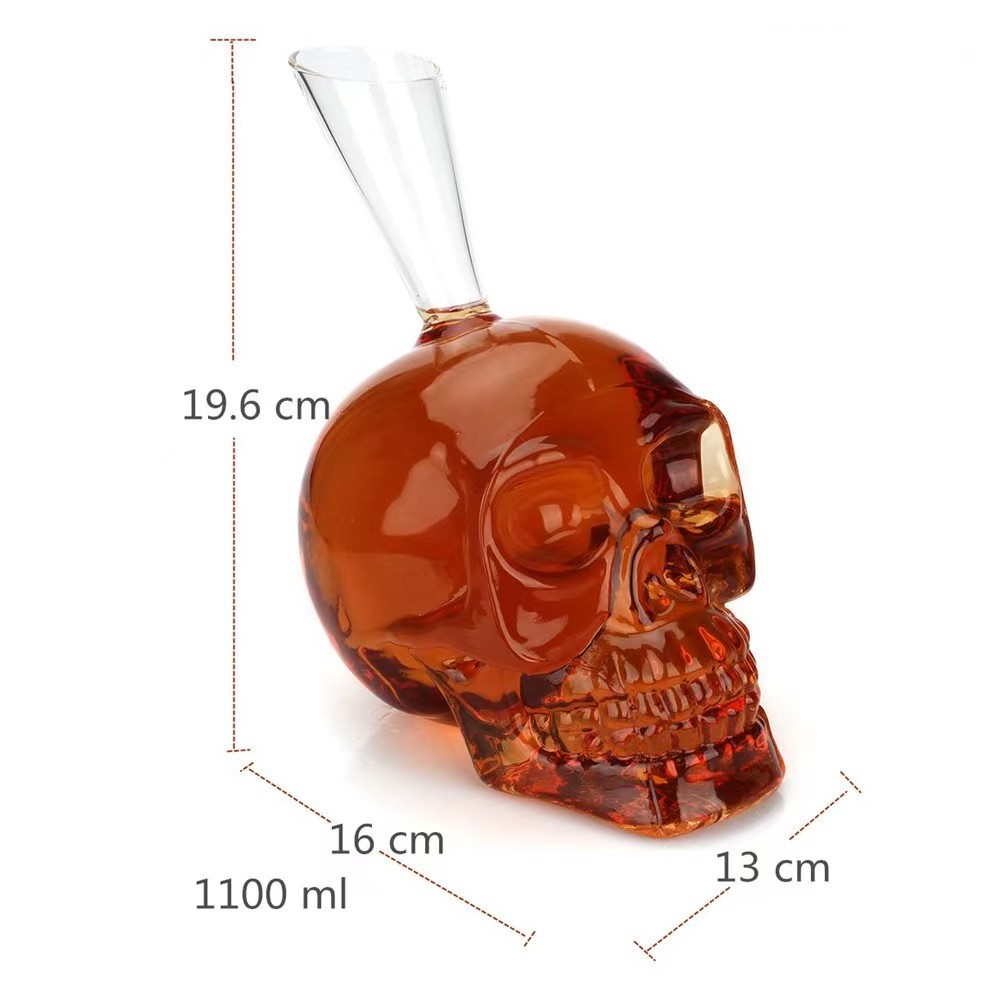 Hot Seller Newest Skulled Glass Decanter Whiskey Glass  Wine Decanter Factory Custom Glass Whisky Decanter