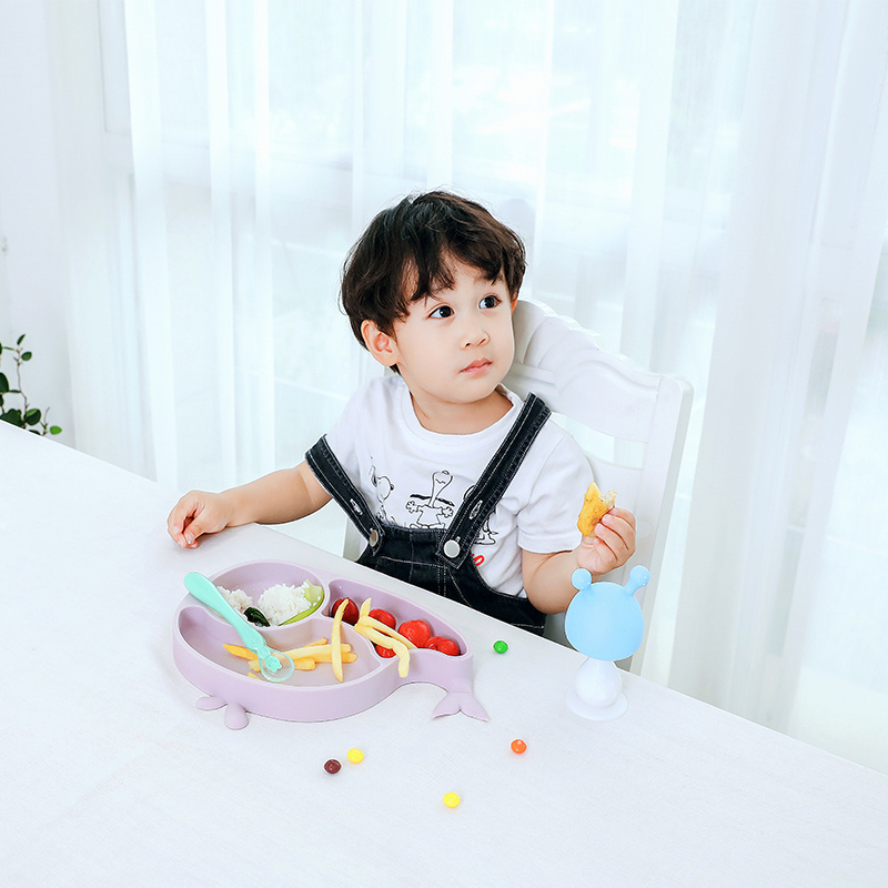 Hot wholesale custom BPA free and strong suction food grade silica gel divided plate fork spoon baby doll feeding set