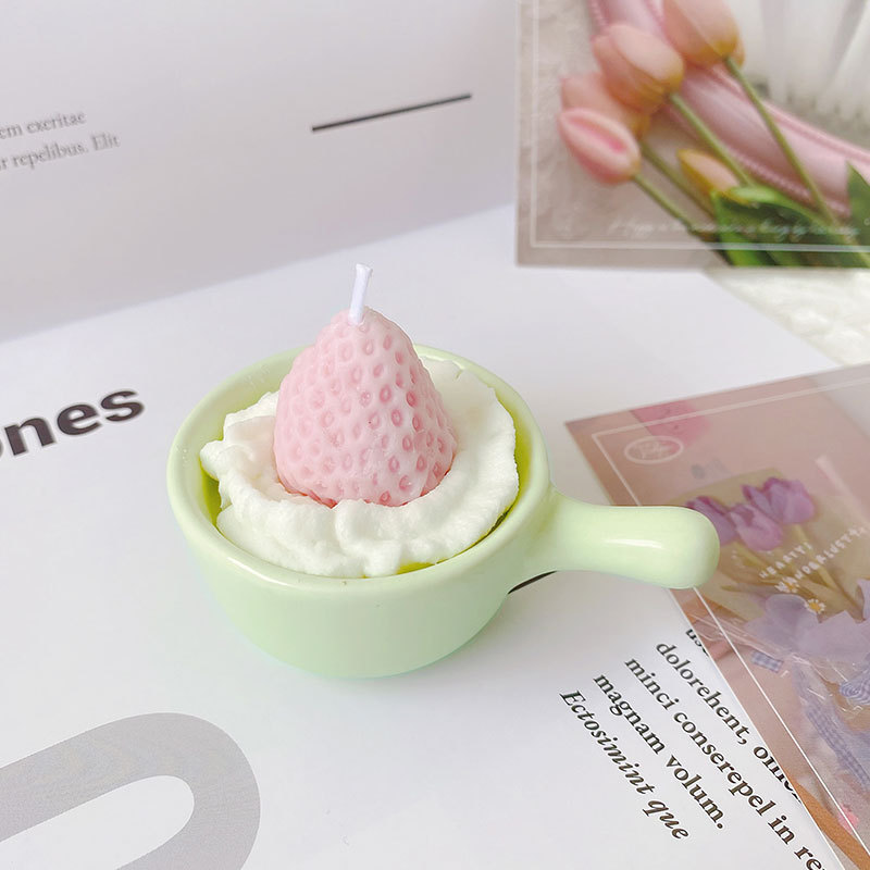 New Design Mini Cute Home Decor Dessert Ice Cream Candle, Strawberry Milk Tea Gift Set Scented Cream Candle