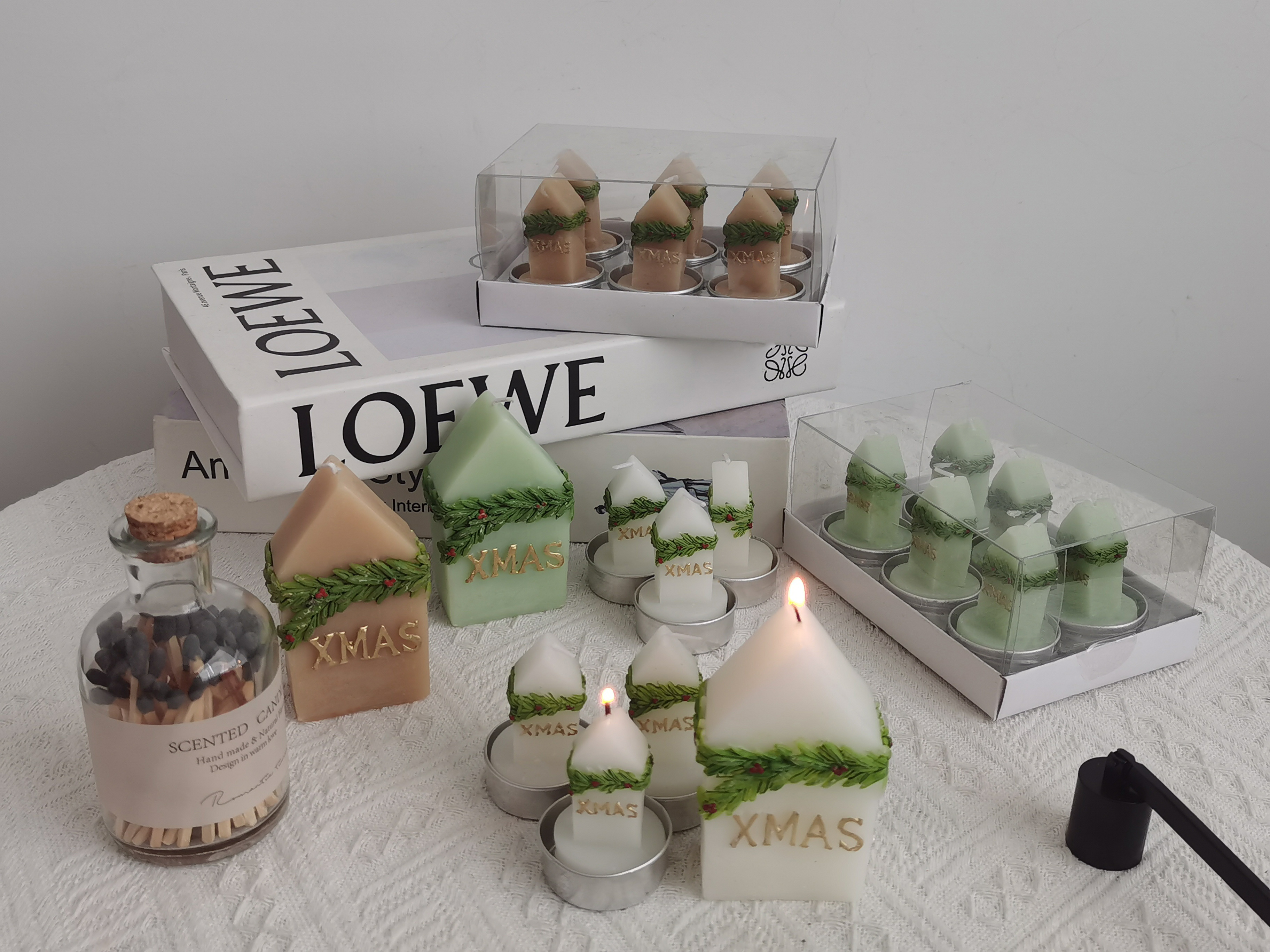 Christmas Party Decor Soy Wax House Shaped Candles, Scented Tealight Candle Custom Logo Gift Set Christmas Candle