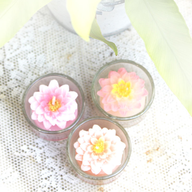 EVEN Hot Sale Portable  small Scented Candles Glass Jar Candle Home Hotel Home Decor Customized   Carved Tiny Soy Candles Flower