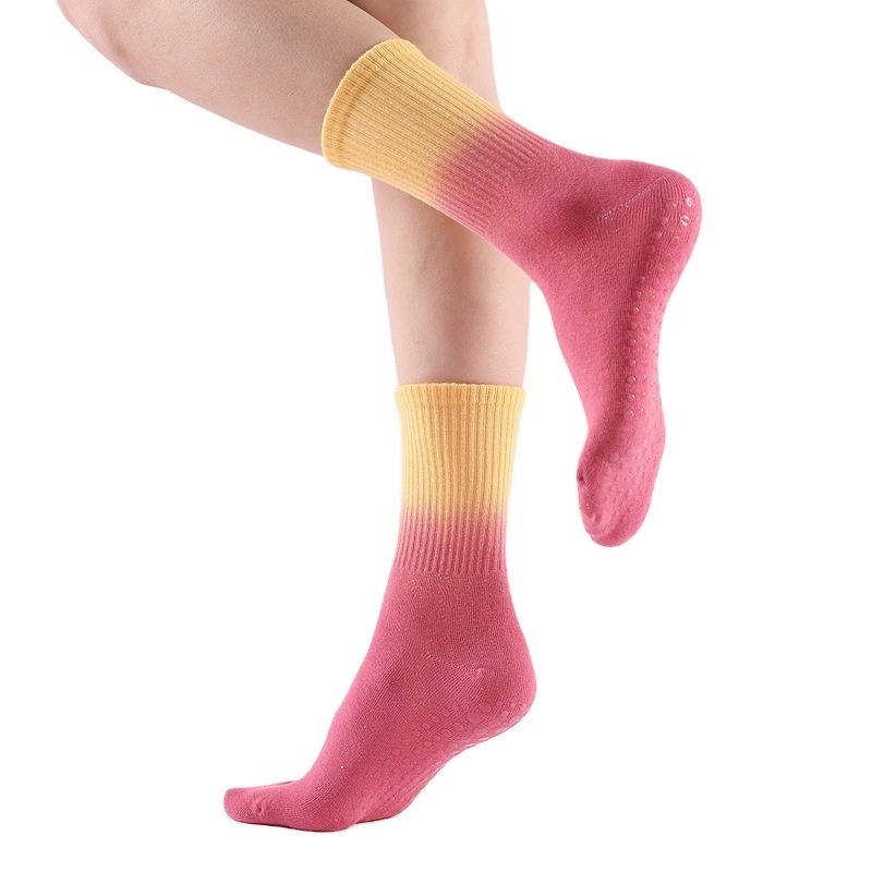 New stock Wet Socks Gradient Color Medium Leg Cotton Socks Basketball Sports Glue Non-slip Yoga Socks