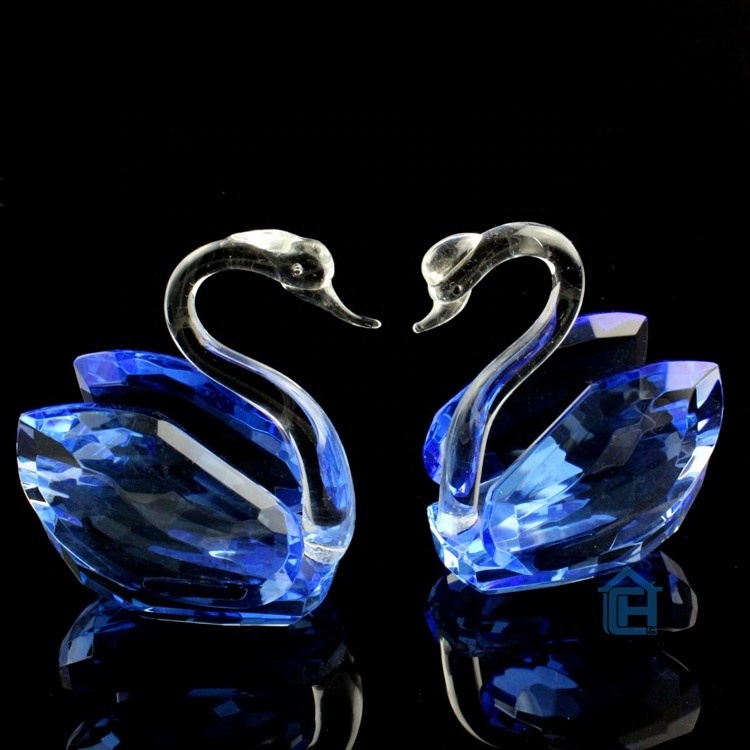 Wholesale exquisite design 3D sculpture blue crystal swan pair crystal animal sculpture for wedding souvenir gifts