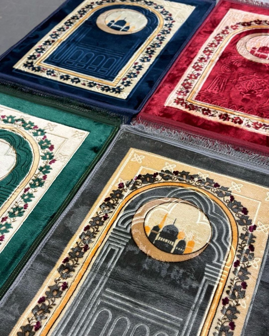 Custom Turkish High Quality Quilted Sejadah Thick Foam Padded Prayer Mat Muslim Islamic Prayer Rug Mat