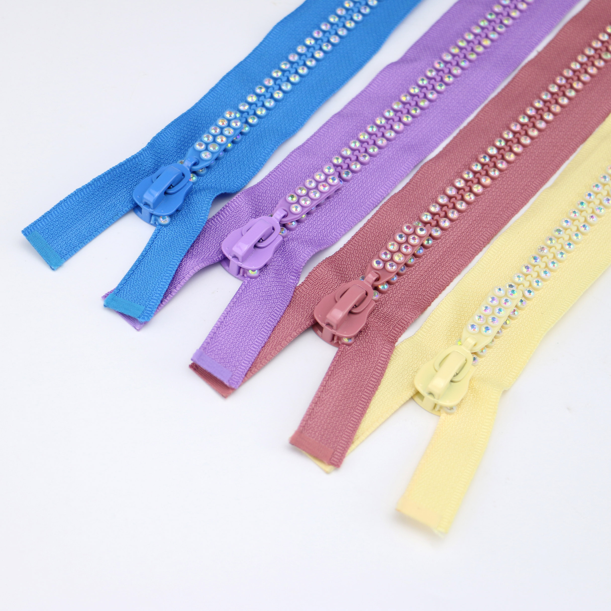 2022 Hot Sale 3# 5# 8# diamond stone teeth  zipper of plastic zipper