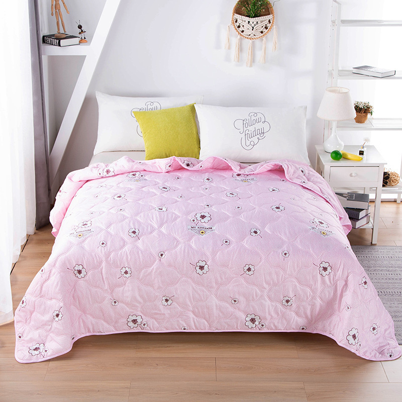 Wholesale Polyester Thin Quilt Washable Luxury King Size Ultrasonic Summer Cool Quilt For Bedroom