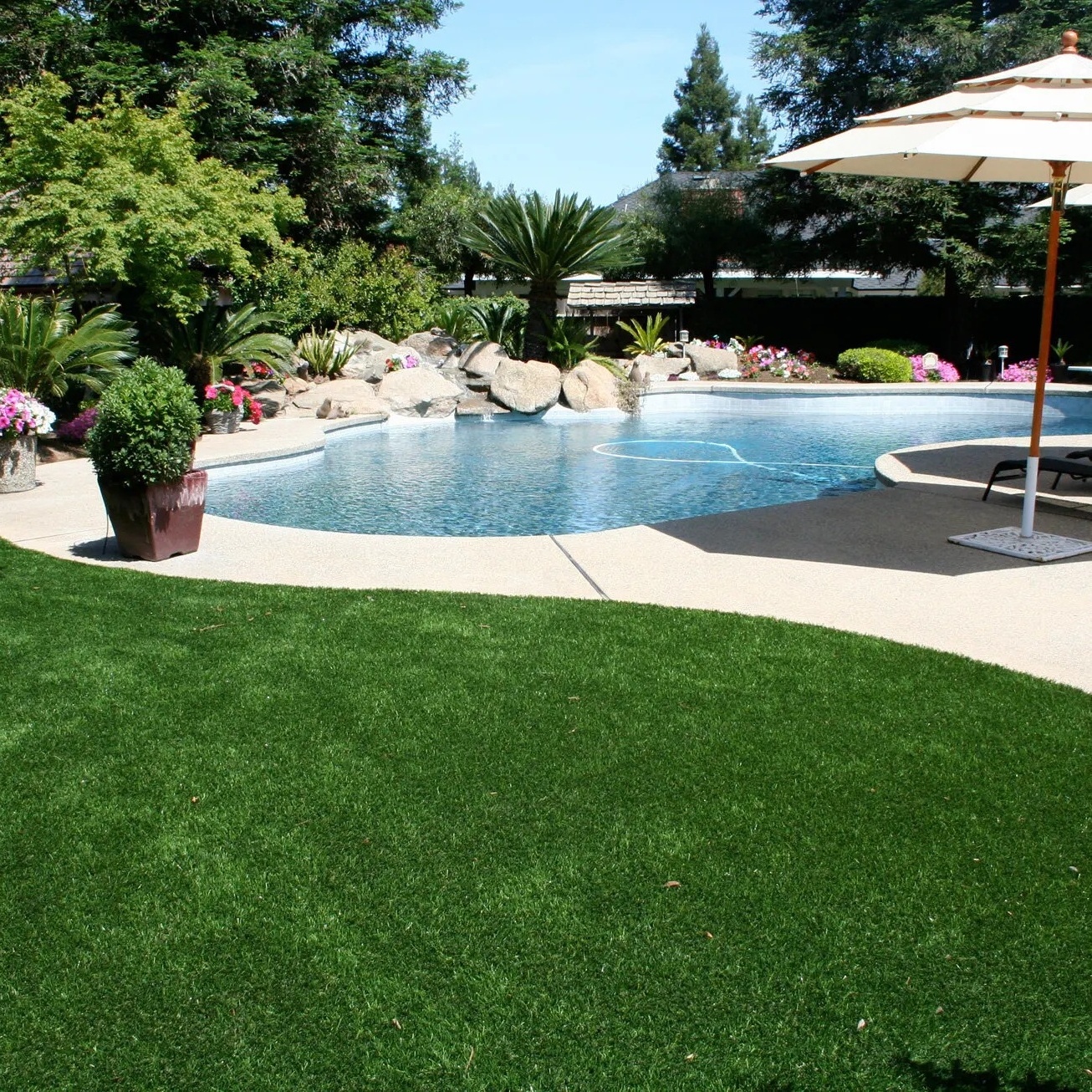 Synthetic Grass Landscaping ideas for patio and playgrounds Courtyard Lawns artificial turf series