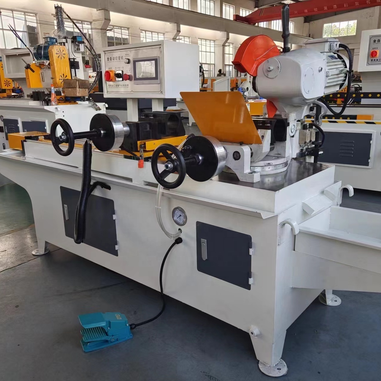 CNC automatic pipe cutting machine metal cutting machine cold saw blade cutting machine price