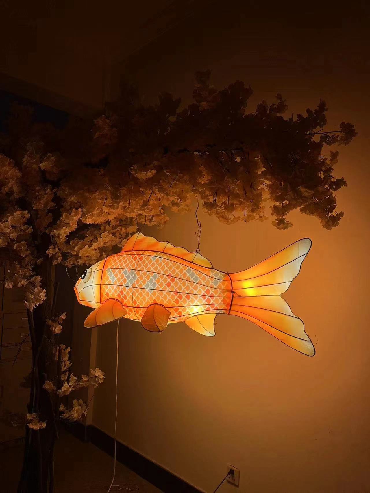 Chinese Silk Fish Lantern Festival Decorations Chinese Spring Mid-Autumn Animal Lantern Shopping Mall Square Party Decorations