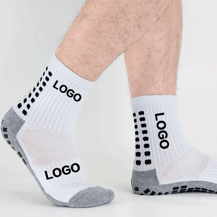 OEM Custom Logo Wholesale Pilates Anti Slip Sock Non Slip Soccer Grippy Sport Football Sports Grip Socks For Men