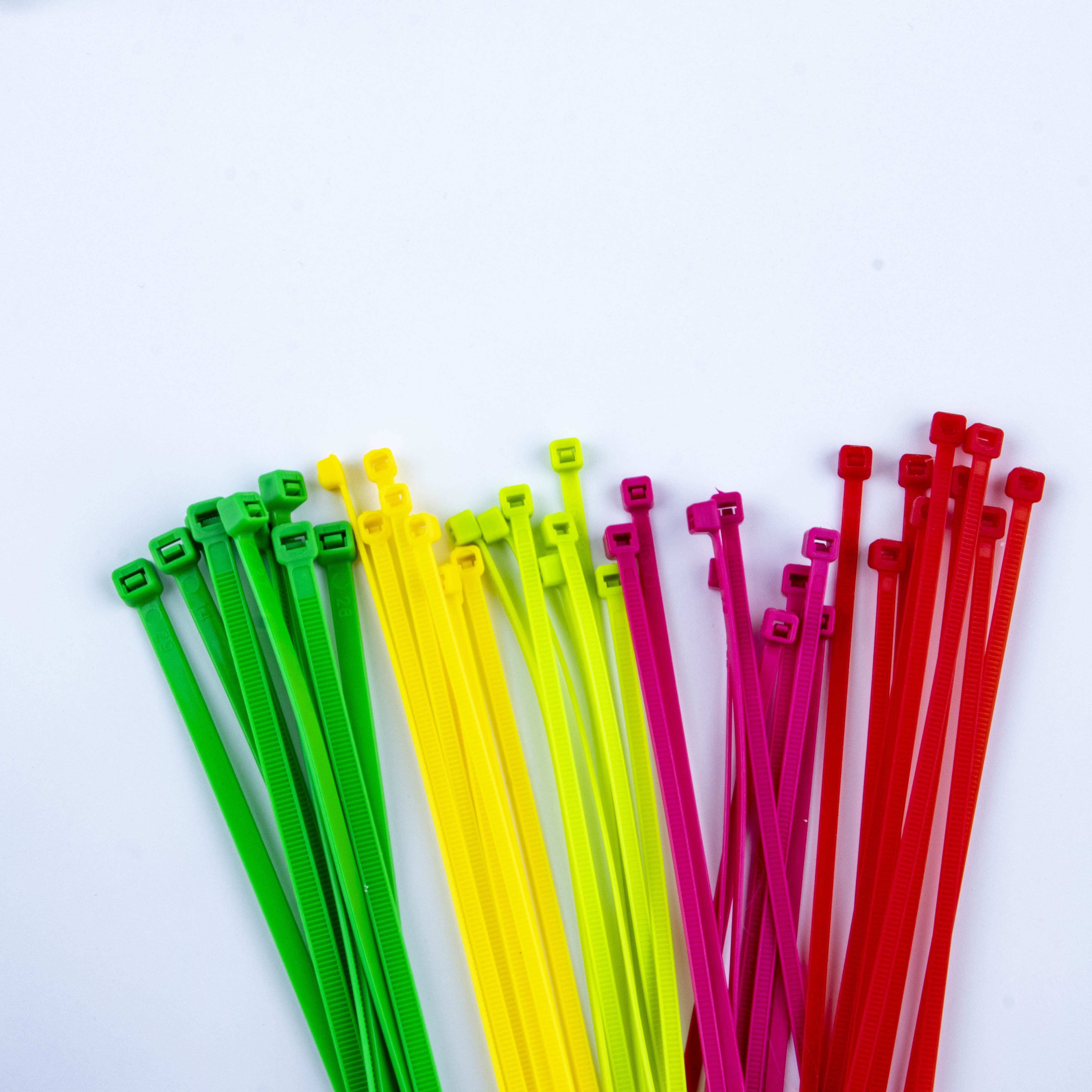 GT Sell Well New Type Zip Tie Manufacturer In China Oem Factory Plastic Self-Locking Nylon Cable Tie color 80mm~1220mm zip ties