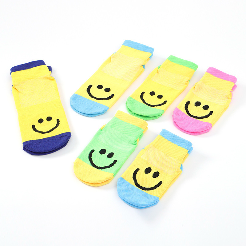 Happy face  colorful  trampoline socks anti slip  child to adult socks customized  logo and packing anti-slip socks