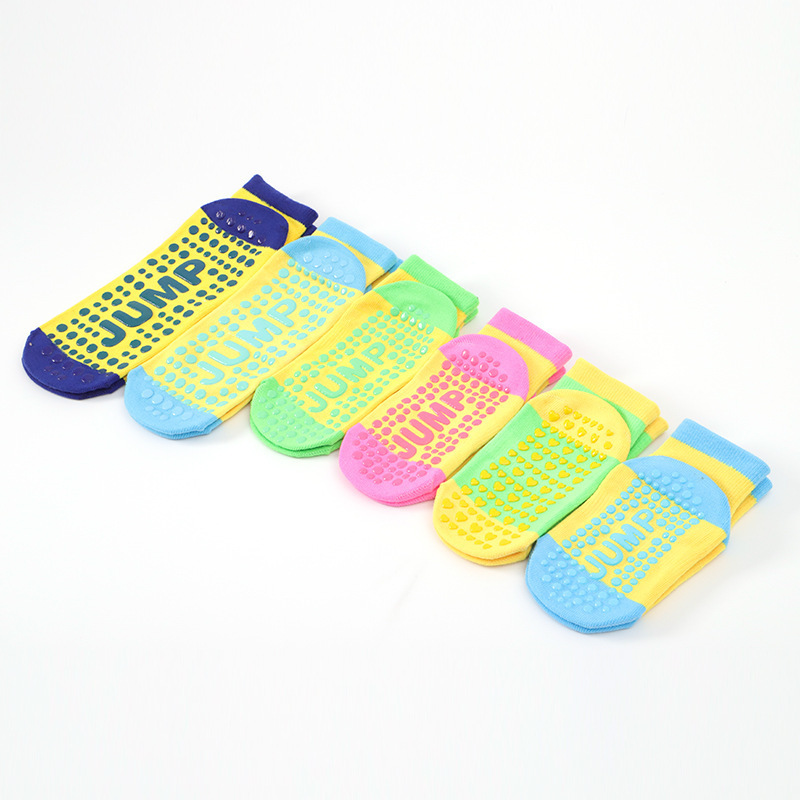 Happy face  colorful  trampoline socks anti slip  child to adult socks customized  logo and packing anti-slip socks