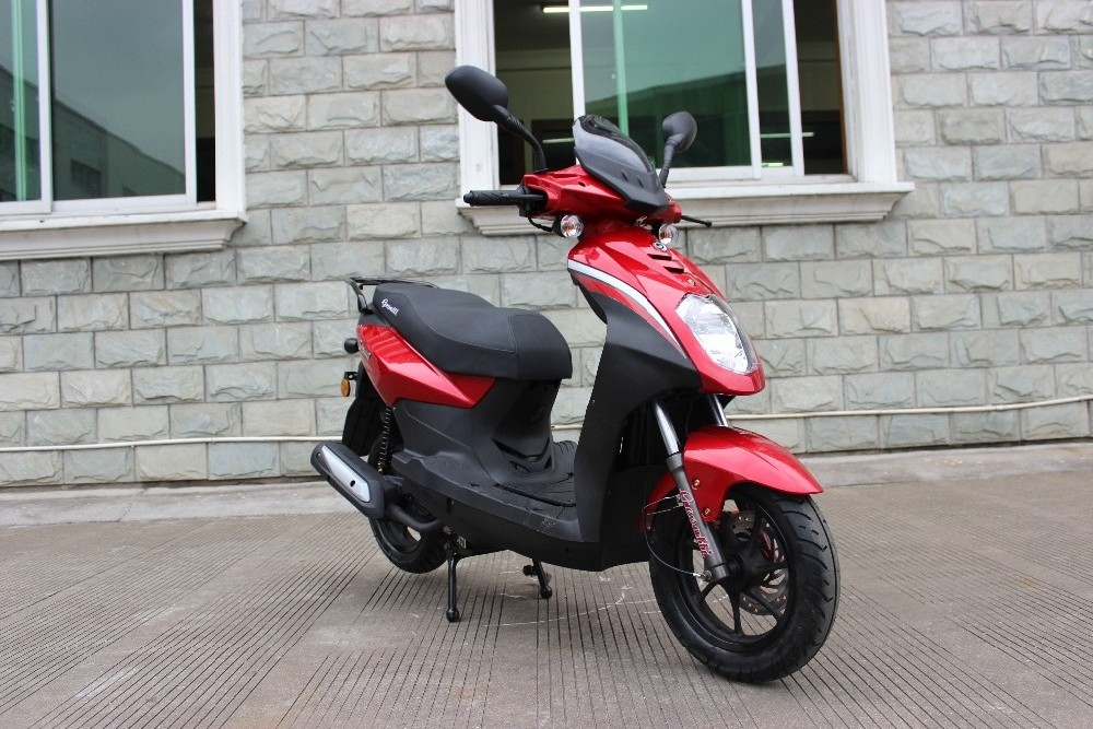 Grace air cooled 4 stroke moped gas scooter 150cc