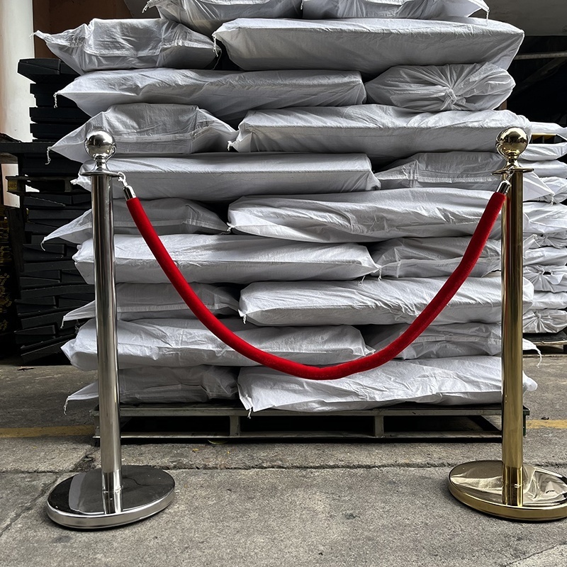 New Arrive Black Gold Bollard Red Carpet Walkway Bank Stands Traffic Crowd Control With Velvet Rope Poles