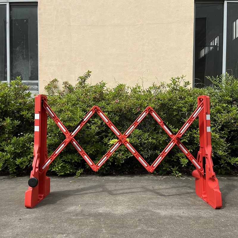 New Fencing Expanding Security Barricade Traffic Road Safety Sliding Barrier Retractable Portable Guardrail