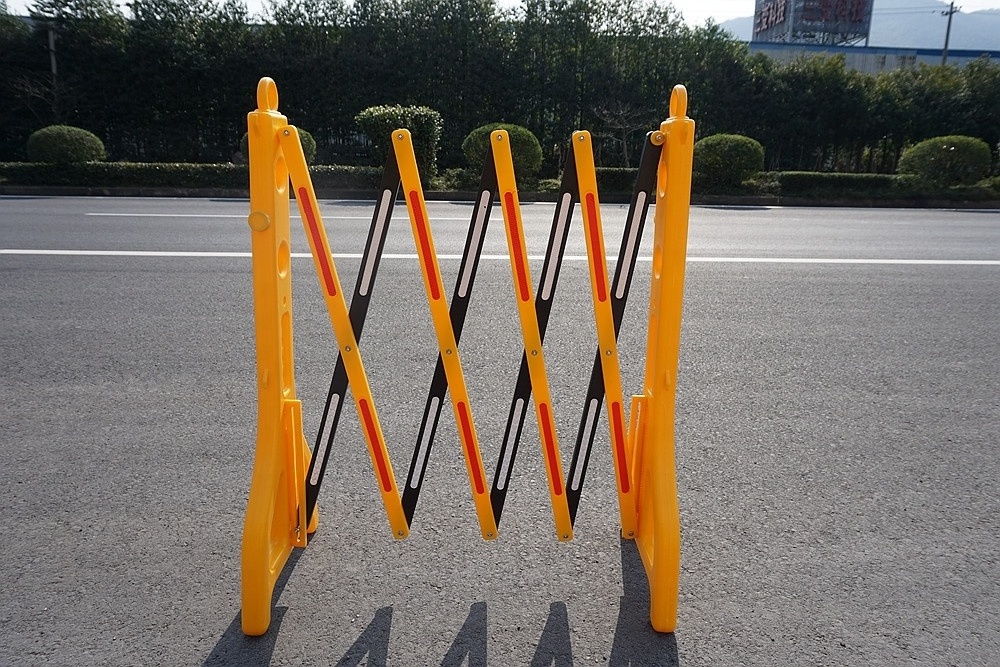 Plastic Portable Road Traffic Fence Expandable Gate Road Safety Expandable Barrier