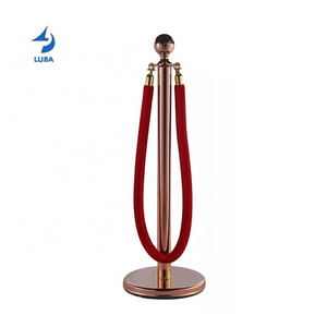 High Quality Bank Road Traffic Crowd Control Red Carpet Safety Queue Poles Barriers With Velvet Rope