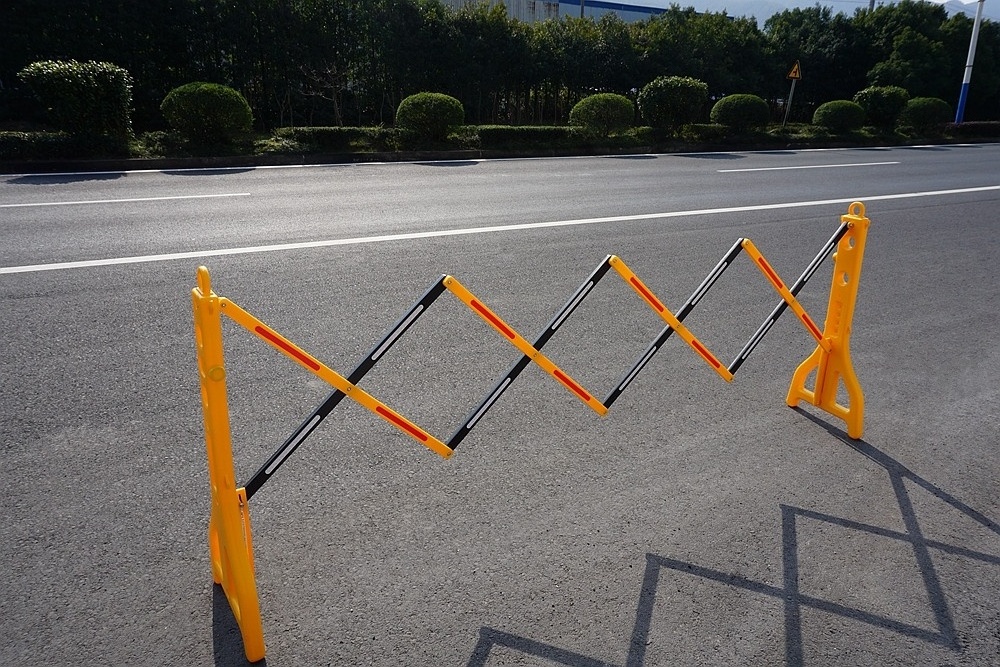 Plastic Portable Road Traffic Fence Expandable Gate Road Safety Expandable Barrier