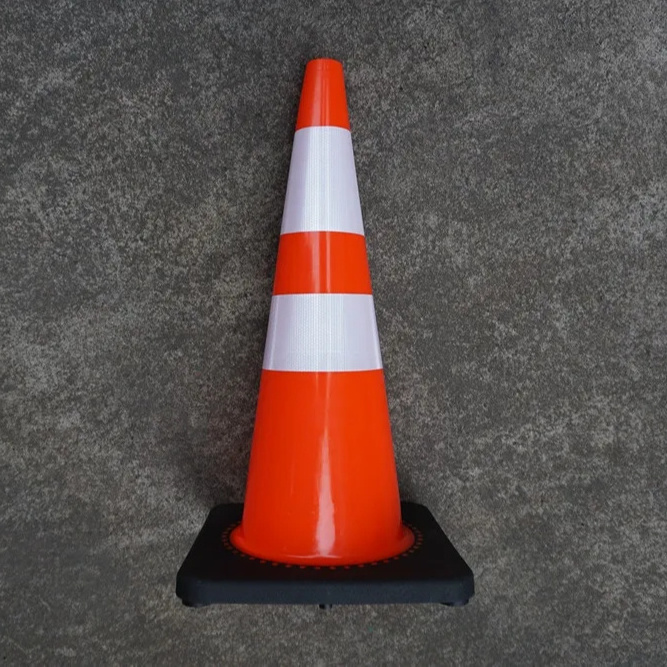 700mm Highways Signal Flexible PVC Road Cones Reflective Safety Traffic Cone