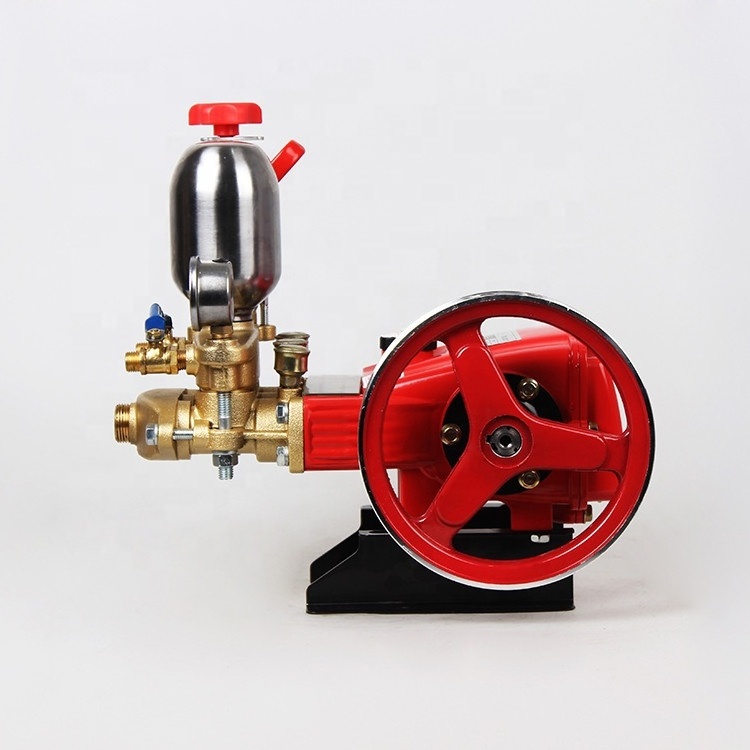 TB-22  Taiwan Lushyong Agricultural Power Sprayer Three Cylinder Plunger Pump