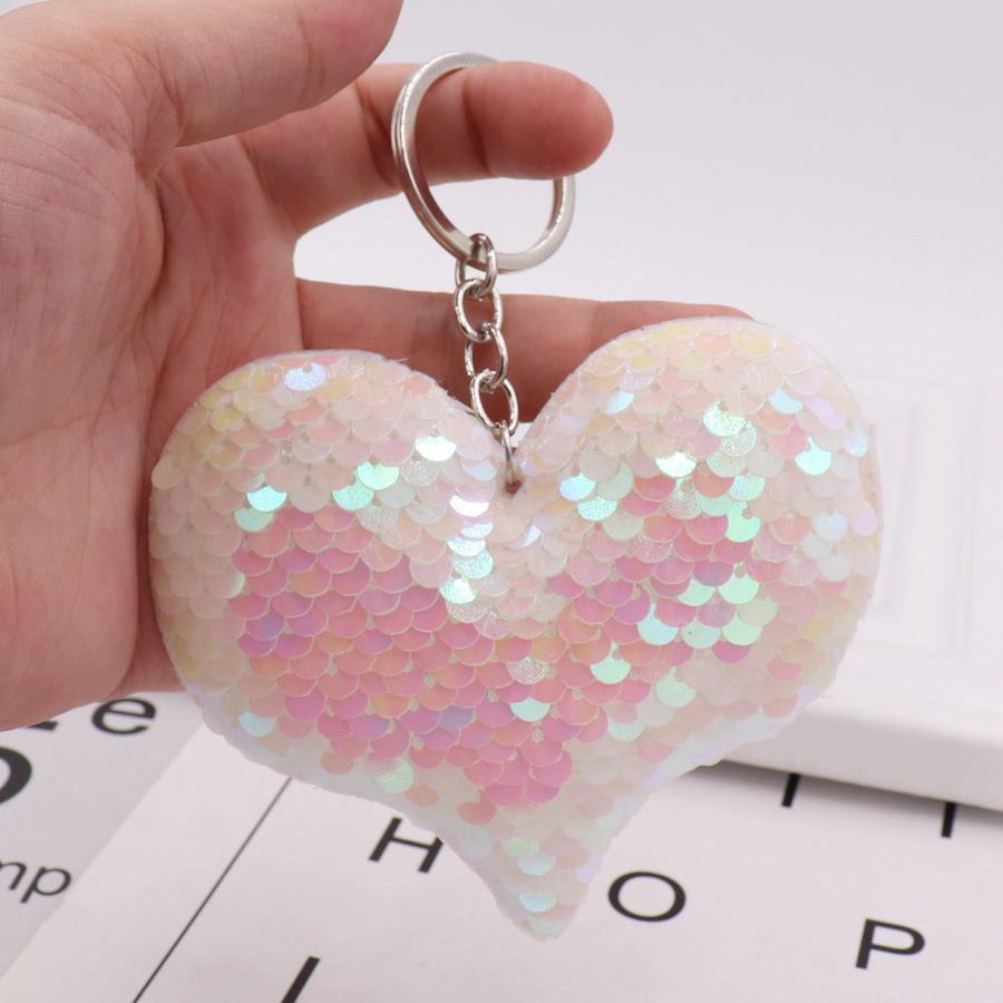 New double sided reflective sequin love keychain heart shaped sequin bag pendant car keychain