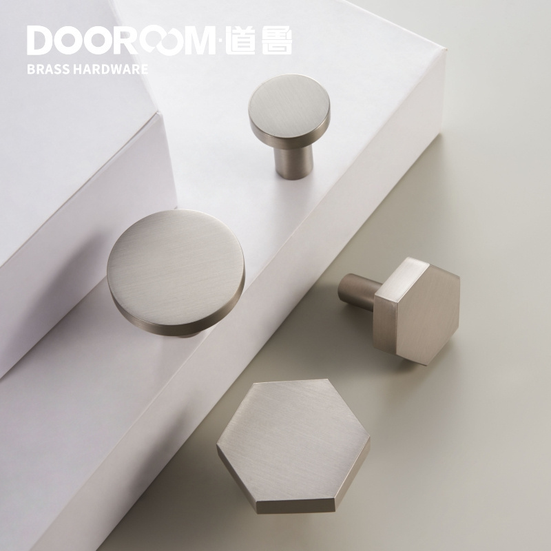 Dooroom Brass Furniture Handles Modern Brushed Nickel Matt Silver Pulls Wardrobe Dresser Cupboard Cabinet knobs